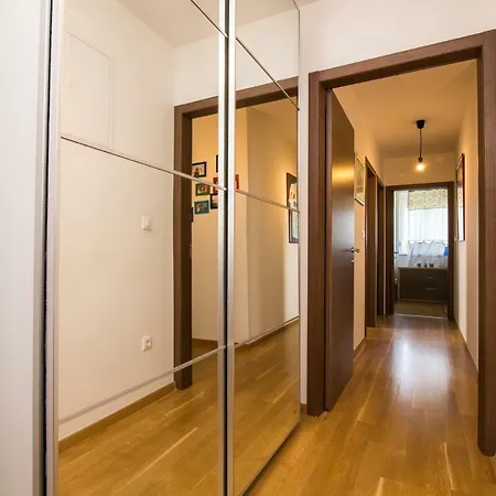 Apartment Sweet 5+1 *